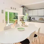 Three-bedroom In Vaggerlose