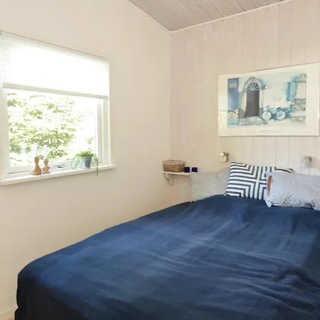 Three-bedroom In Vaggerlose Hébergement de vacances Bøtø By